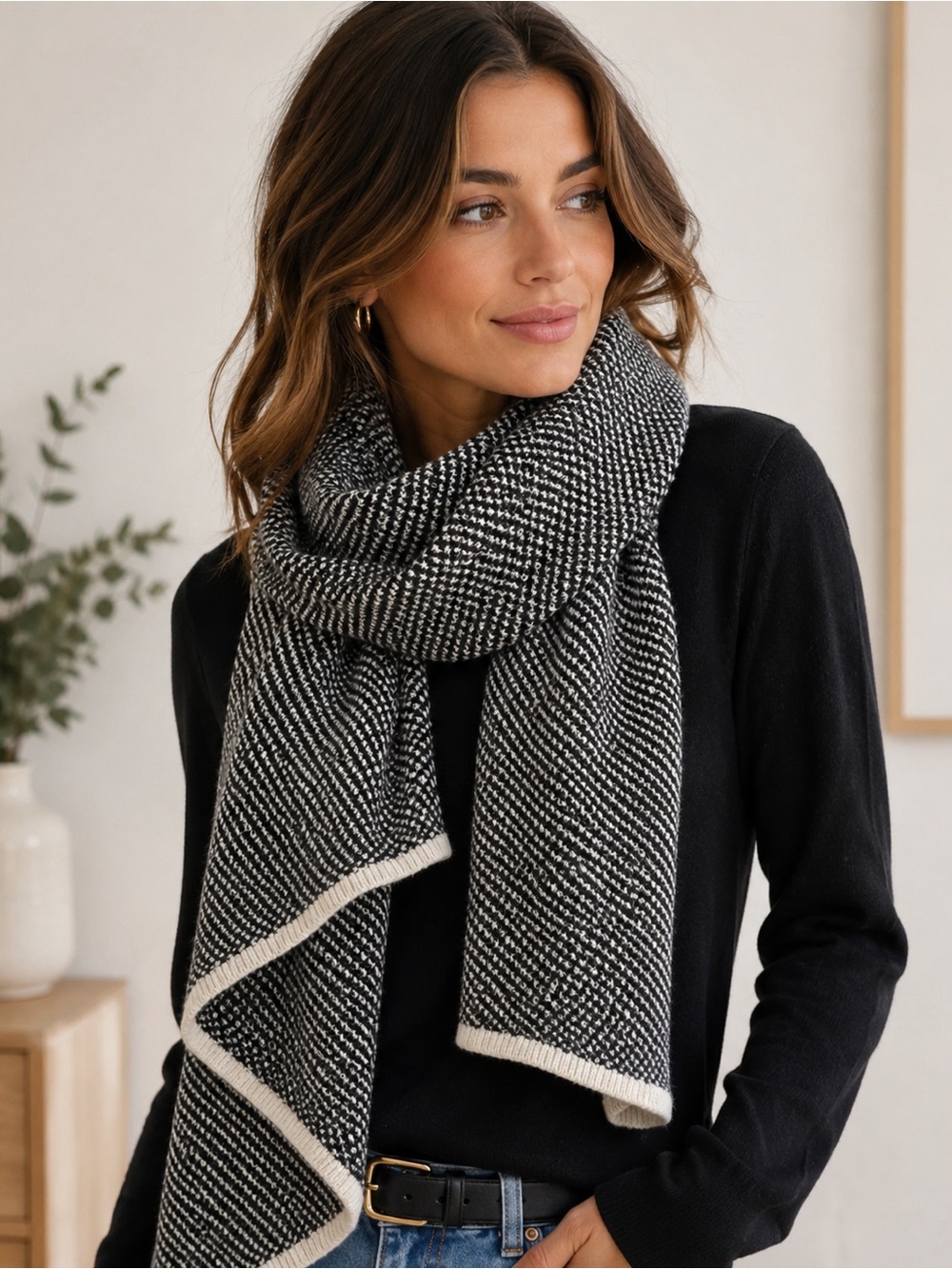 Banana Republic Italian Yarn Scarf Merino
Wool Cashmere Alpaca Black White 33"